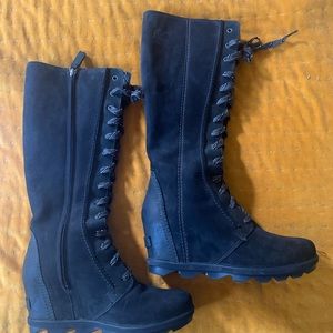 Knee high beautiful Sorel boots!